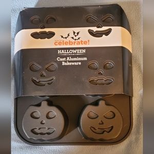 Halloween pumpkin cast aluminum bakeware
